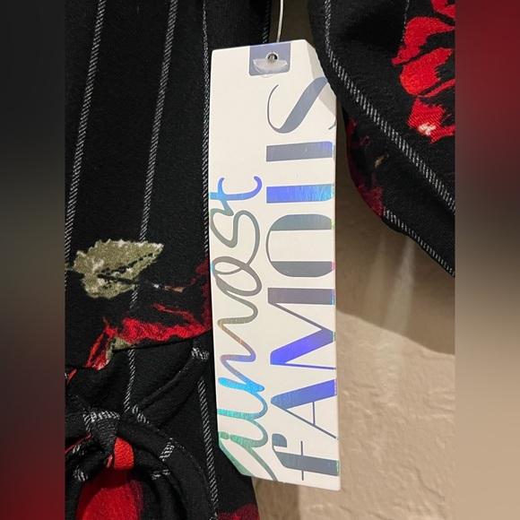 ALMOST FAMOUS Floral Pinstripe Wrap Romper Black Red- Size S - Picture 4 of 5